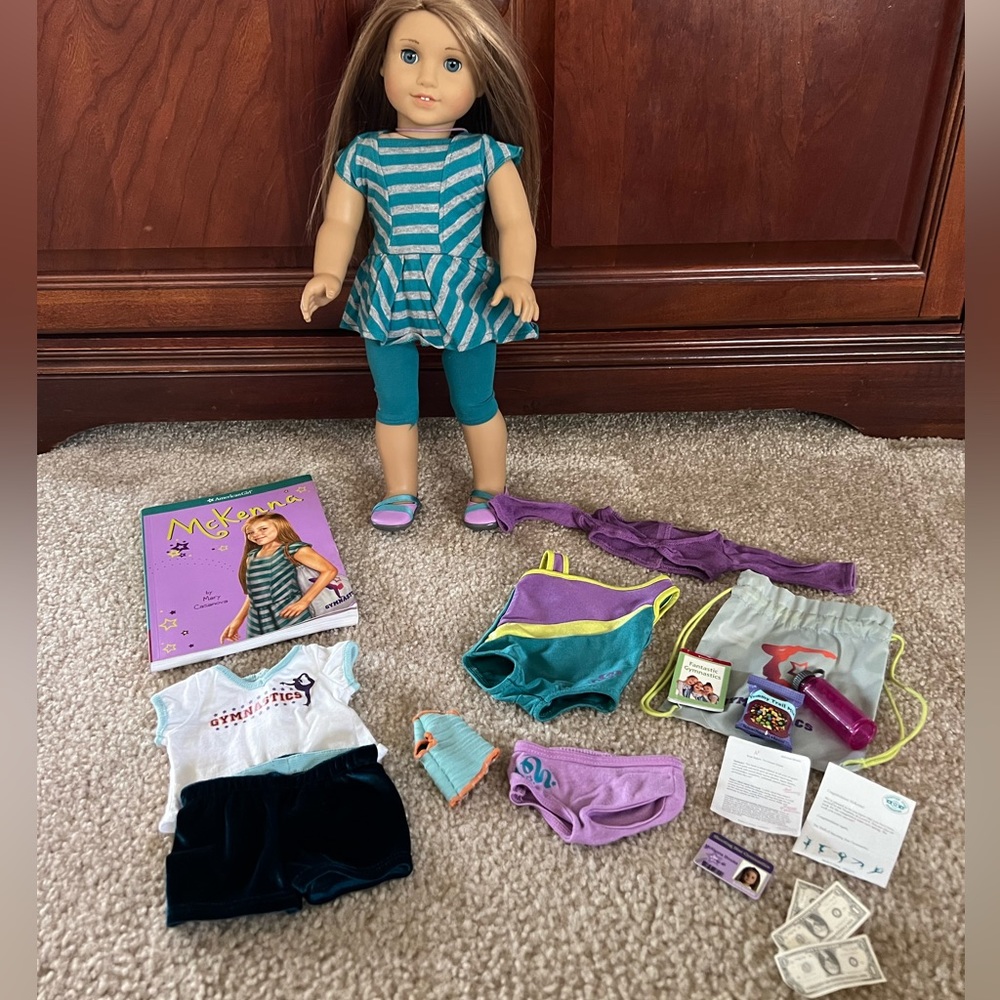 American Girl~2012 Girl of the Year~Mckenna~original outfit, book & much more